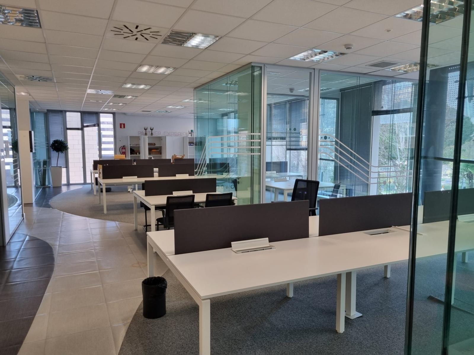 Proyecto de oficina híbrida en Barcelona